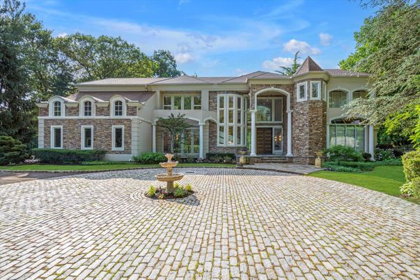 Exterior, Facade, Brick Facade, French Provincial