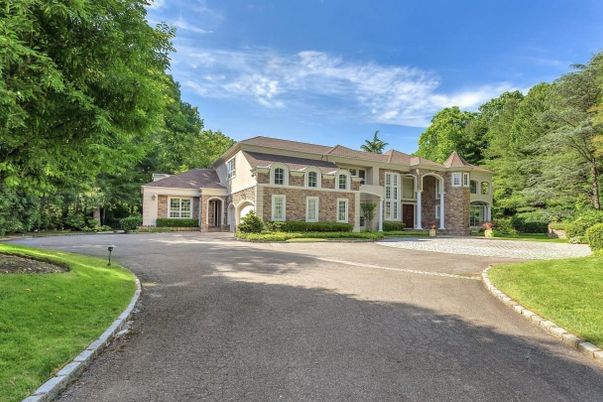 Backyard, Exterior, Facade, Brick Facade, French Provincial