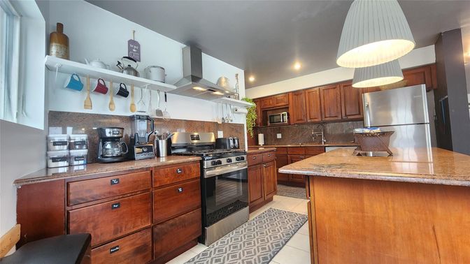 Interior, Kitchen, Pendant Lights, Recessed Lighting, Stainless Steel Appliances