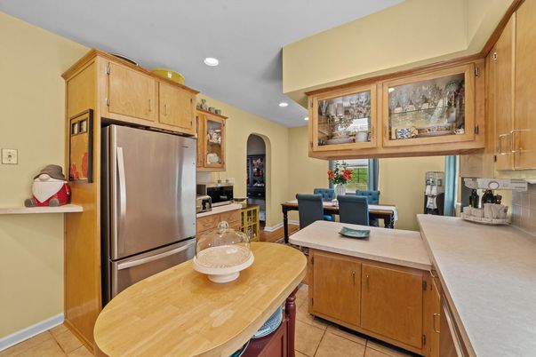 Dining room, Interior, Kitchen, Recessed Lighting, Stainless Steel Appliances