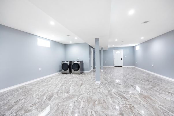 Empty room, Interior, Marble, Recessed Lighting, Washer