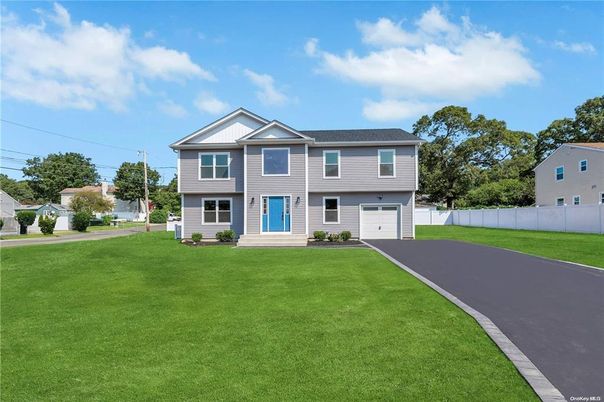 Attached, Exterior, Facade, Raised Ranch
