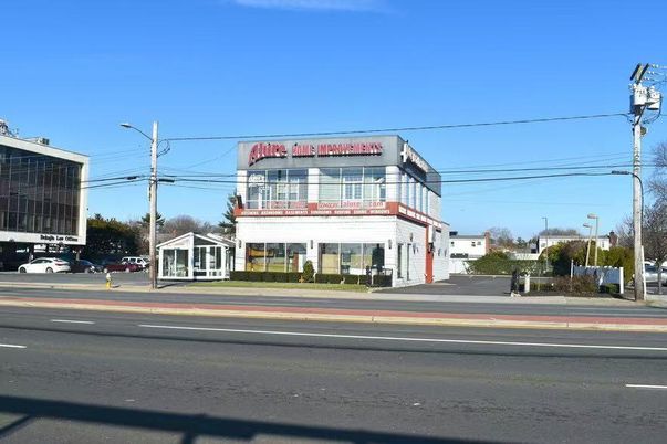 Exterior, Facade, None