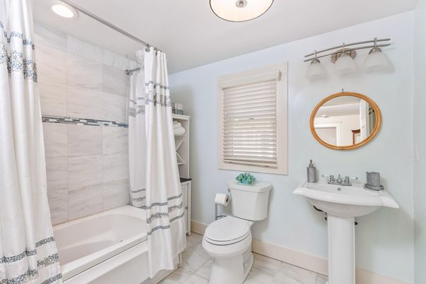 Bathroom, Interior, Marble, Recessed Lighting