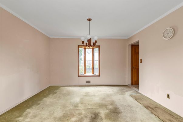 Chandelier, Empty room, Interior
