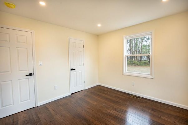 Empty room, Interior, Recessed Lighting, Wood Texture Flooring
