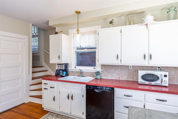 Interior, Kitchen, Pendant Lights, Wood Texture Flooring