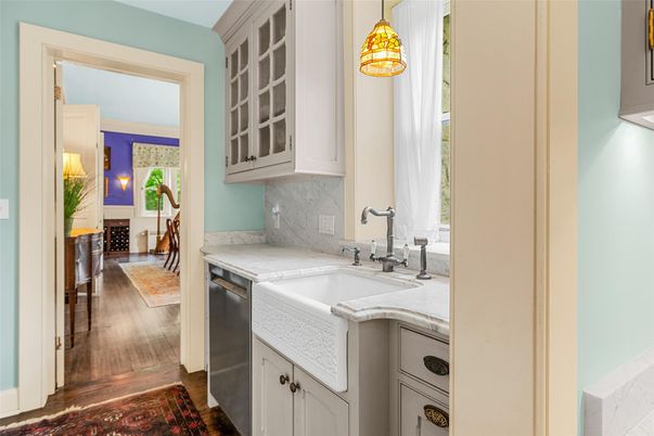 Interior, Kitchen, Pendant Lights, Wood Texture Flooring
