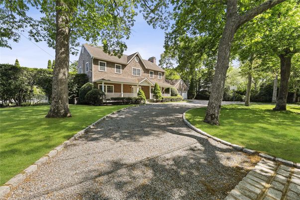 Backyard, Exterior, Facade, Queen Anne Victorian