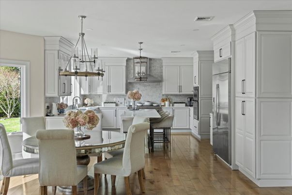 Dining room, Interior, Kitchen, Pendant Lights, Recessed Lighting, Wood Texture Flooring