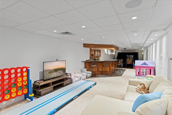 Interior, Living room, Pendant Lights, Recessed Lighting