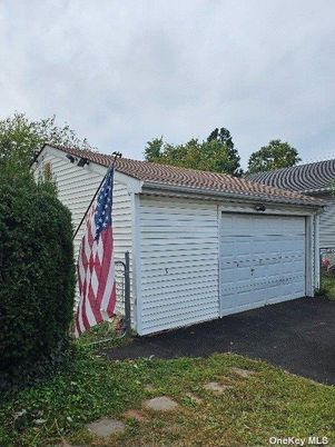 Detached Garage, Exterior