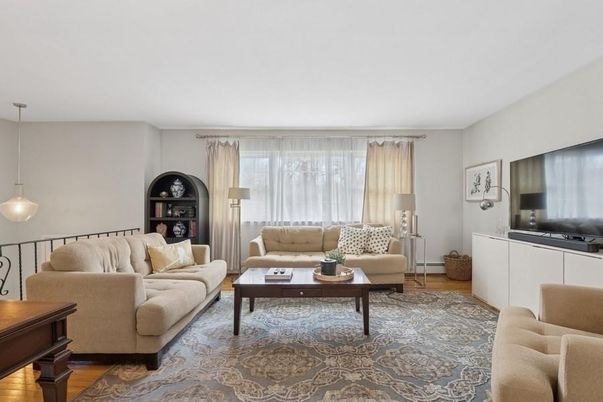 Interior, Living room, Pendant Lights, Wood Texture Flooring