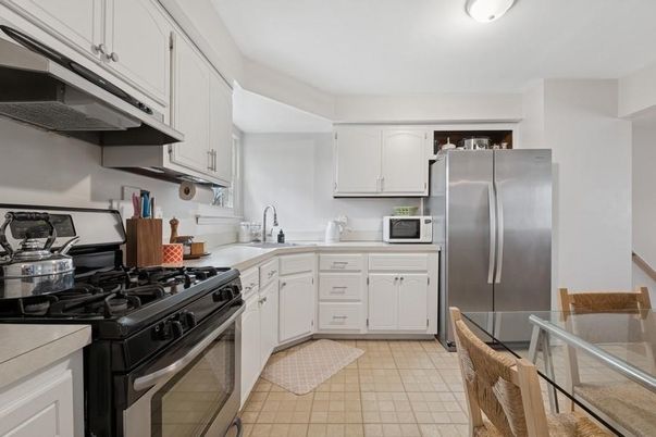 Interior, Kitchen, Stainless Steel Appliances