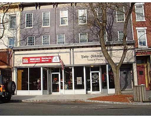 Exterior, Facade, Brick Facade, Rowhouse