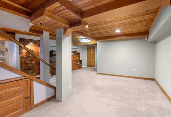 Empty room, Interior, Recessed Lighting, Wooden Beams, Wooden Ceilings