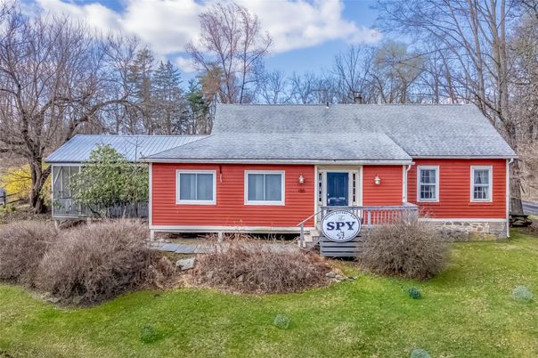 Exterior, Facade, Cape Cod