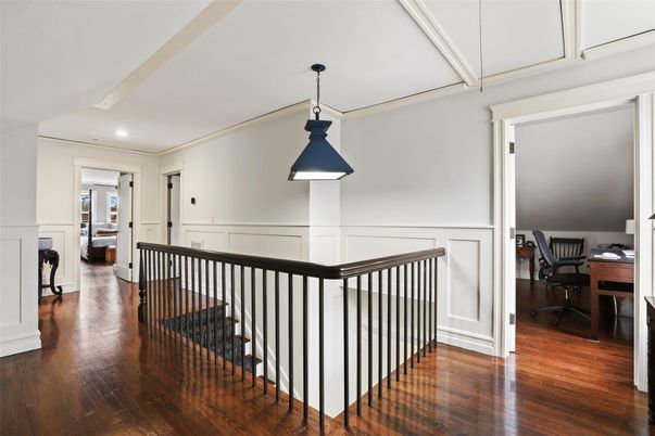 Interior, Pendant Lights, Recessed Lighting, Wood Texture Flooring