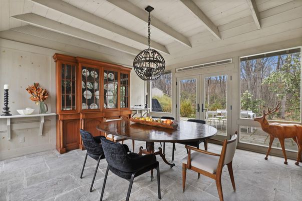 Chandelier, Dining room, Interior, Pendant Lights