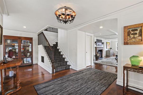 Chandelier, Fireplace, Interior, Recessed Lighting, Wood Texture Flooring