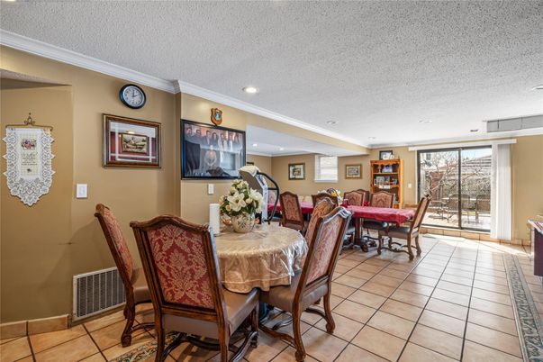 Dining room, Interior, Recessed Lighting
