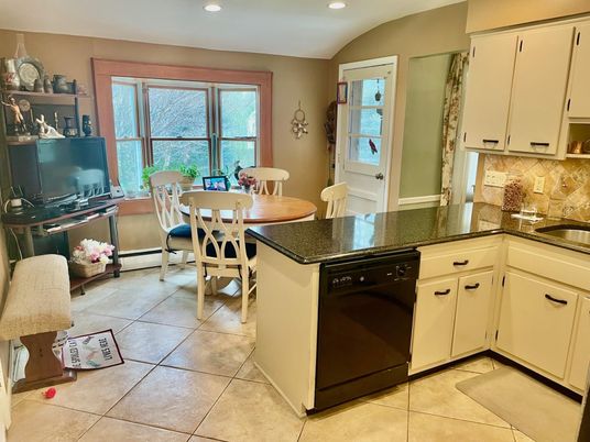 Dining room, Interior, Kitchen, Recessed Lighting