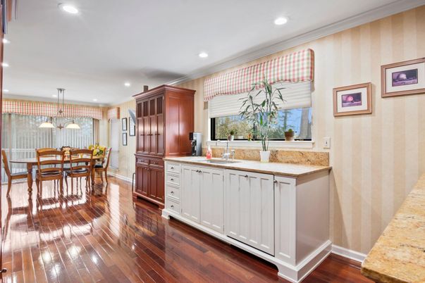Dining room, Interior, Kitchen, Pendant Lights, Recessed Lighting, Wood Texture Flooring
