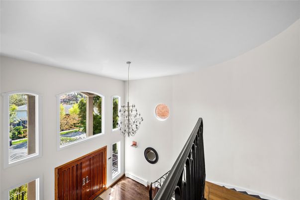 Interior, Pendant Lights, Wood Texture Flooring