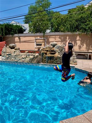 Exterior, Pool