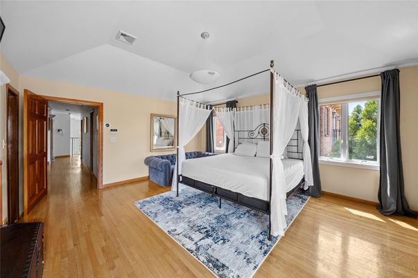 Bedroom, Interior, Pendant Lights, Wood Texture Flooring