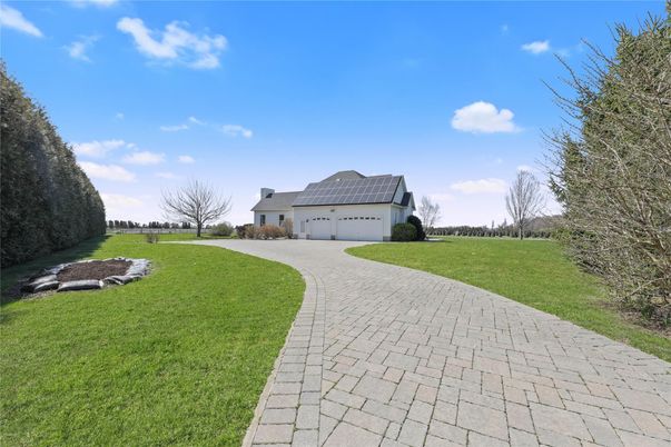 Backyard, Detached Garage, Exterior