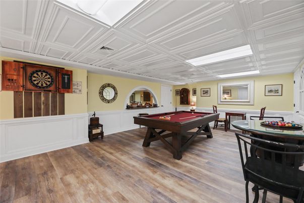 Billiard Table, Game Room, Interior, Wood Texture Flooring