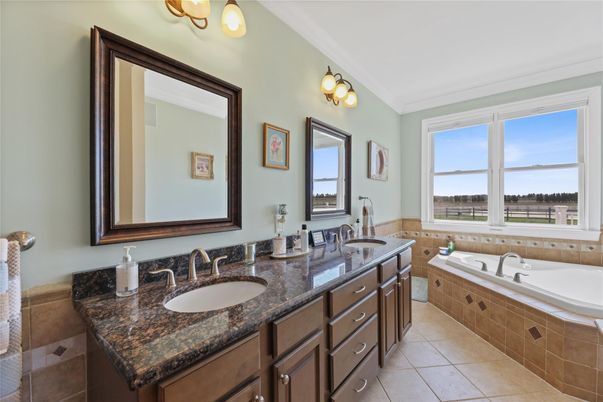 Bathroom, Dual Sink Vanities, Interior
