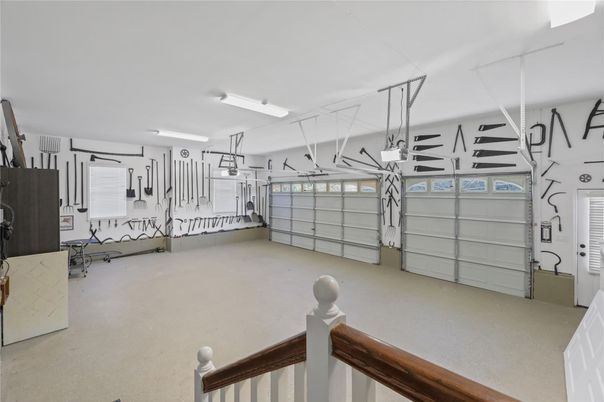 Garage, Interior