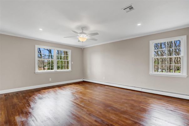 Empty room, Interior, Recessed Lighting, Wood Texture Flooring