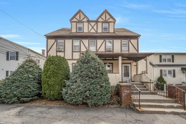 Exterior, Facade, Tudor Revival