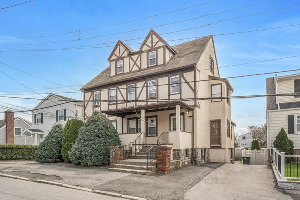 Exterior, Facade, Tudor Revival