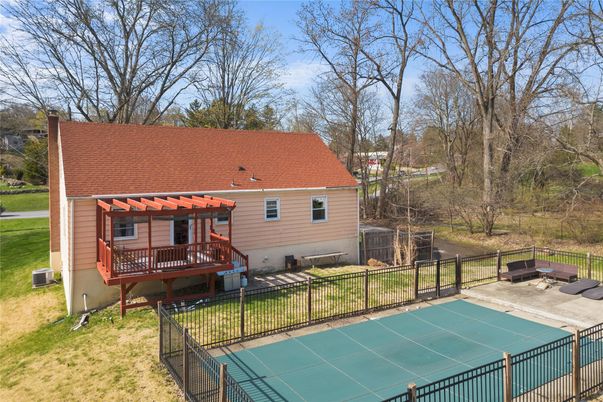 Exterior, Tennis Courts