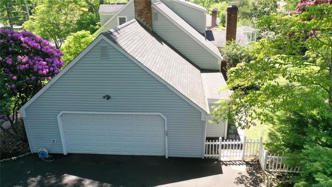 Detached Garage, Exterior
