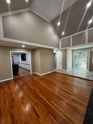 Empty room, Interior, Recessed Lighting, Wood Texture Flooring