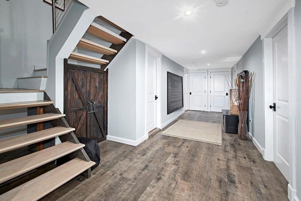 Interior, Recessed Lighting, Wood Texture Flooring