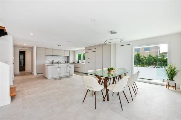 Dining room, Interior, Kitchen, Recessed Lighting