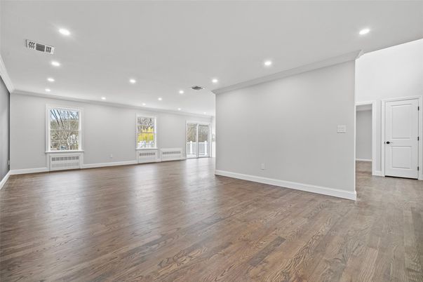 Empty room, Interior, Recessed Lighting, Wood Texture Flooring