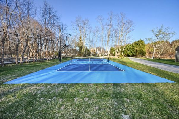 Exterior, Tennis Courts