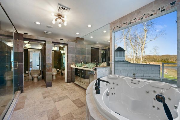 Bathroom, Hot Tub, Interior, Recessed Lighting