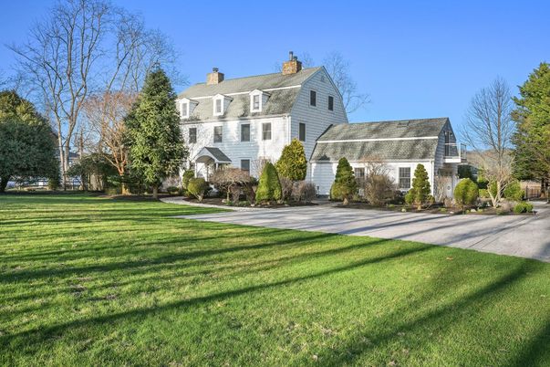 Backyard, Exterior, Facade, French Provincial