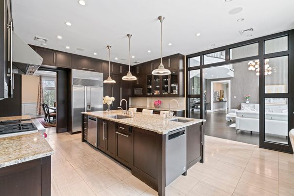 Interior, Kitchen, Living room, Pendant Lights, Recessed Lighting, Stainless Steel Appliances