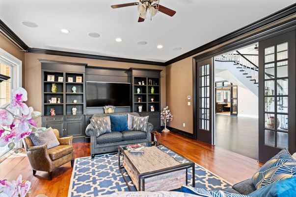 Interior, Living room, Recessed Lighting, Wood Texture Flooring