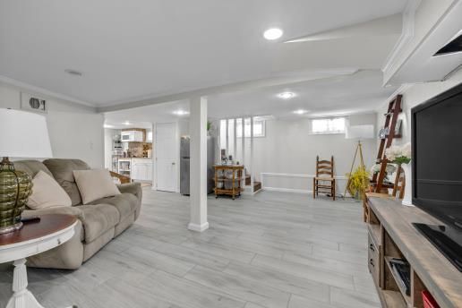 Interior, Kitchen, Living room, Recessed Lighting, Wood Texture Flooring