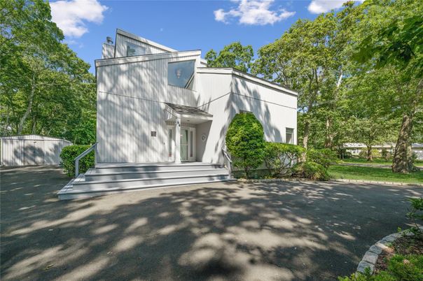 Exterior, Facade, None